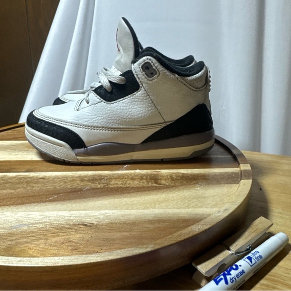 Nike Air Jordan 3 Retro (TD) DM0968-106 “Cement Grey” Size 10C Toddler - Picture 1 of 6